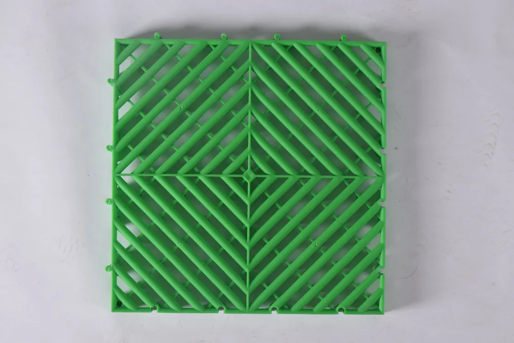 Interlock grid 30